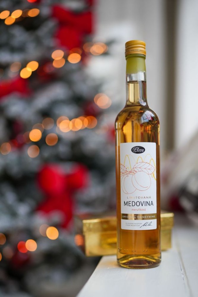 Peckově meruňková medovina 0,5l - limitovaná edice Pleva