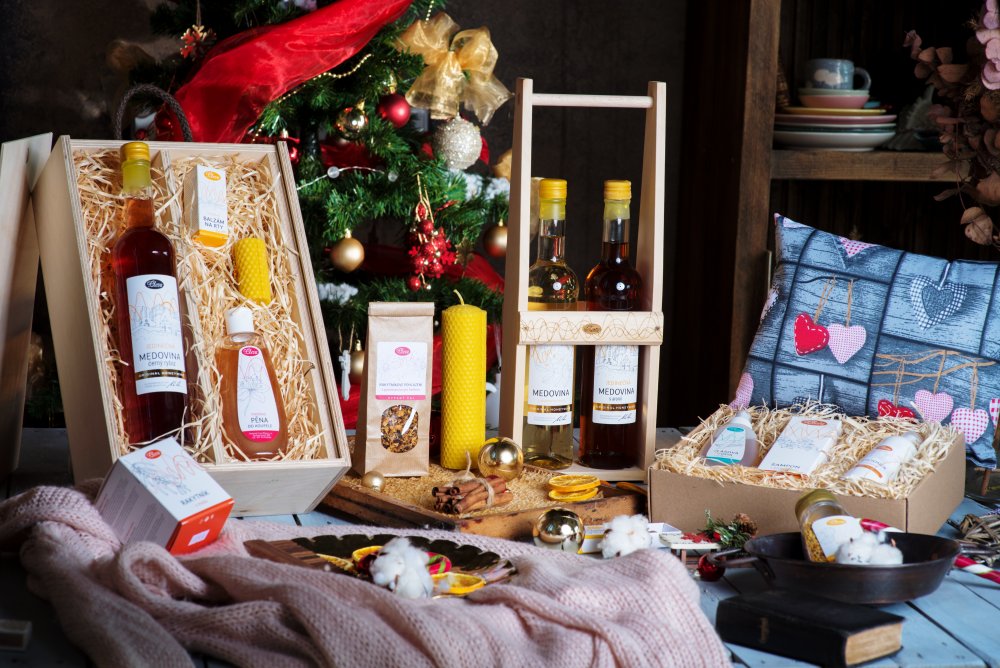Vánoční dárkové sady, včelí med, medovina, kosmetika se včelími produkty, dárky pro zaměstnance pleva