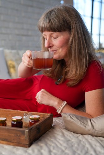 Sada 4 druhů pečených ovocných nápojů s medem