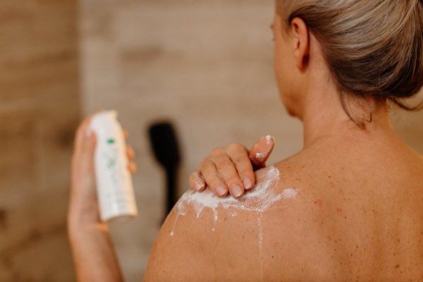 Duschcreme mit Honig und Macadamiaöl