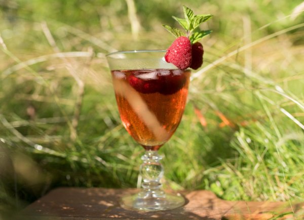 Wilder Honigwein mit Himbeeren 0,5l - limitierte Serie