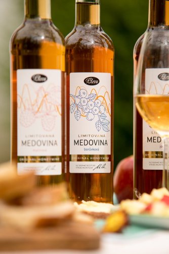Omamná borůvková medovina 0,5 l – limitovaná edice
