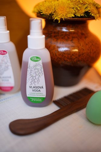 Haarwasser mit Gelée royale und Weiden-Ferment