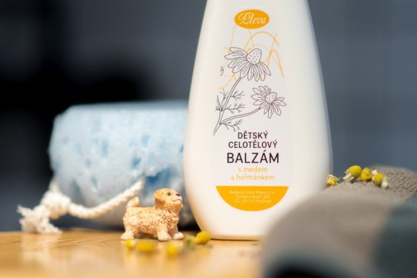 Dětský celotělový balzám s medem a heřmánkem