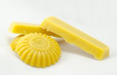 Beeswax for many uses