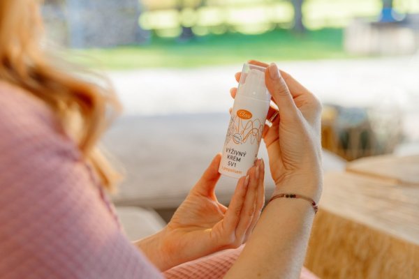 Výživný krém s propolisem 5v1