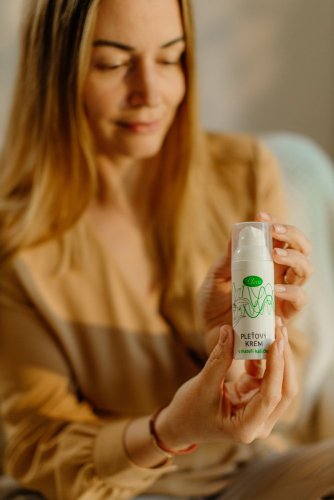 Creme mit Gelee Royale 4 in 1