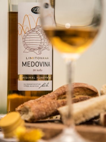 Mead from Potštejn aged in a bourbon barrel 0,5l - limited edition