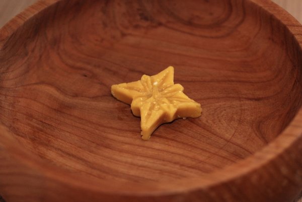 Floating Christmas candles from beeswax - Quantity pcs: 1 Pcs.