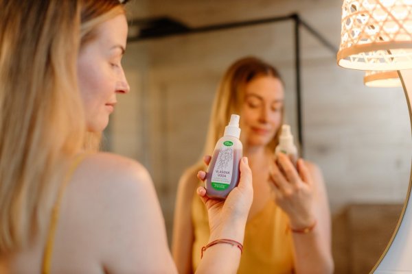 Haarwasser mit Gelée royale und Weiden-Ferment