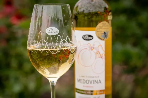 Saftiger Honigwein mit Pfirsich 0,5l - limitierte Serie