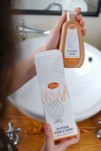 Acne clearing lotion and acne cream
