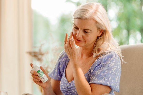 Creme mit Gelee Royale 4 in 1