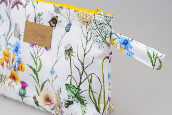 Cosmetic Bag, various patterns - Pattern: Dark bee design