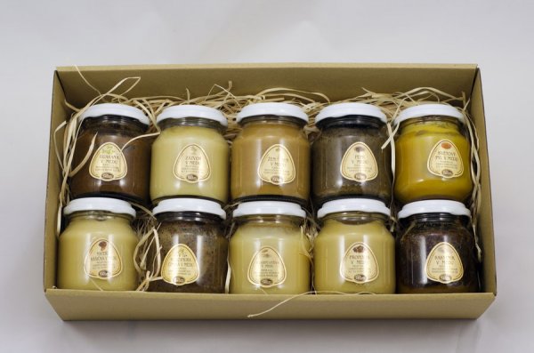 Tasting honeys set for gourmets
