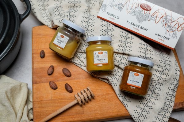 Geschenkbox mit Honig - Propolis, Kakaobohnen und Sanddorn in Honig
