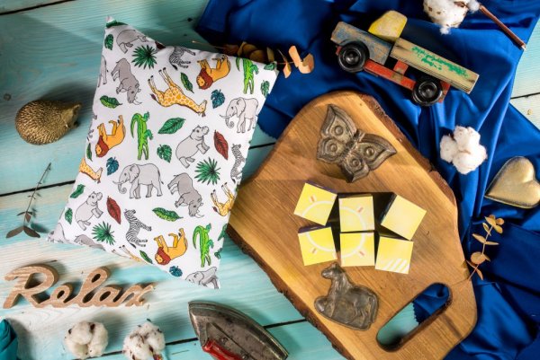 Children's premium herbal pillow large - Pattern: D01 Hmyz