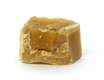 Přírodní zásobárna minerálů i jedový lék. Co možná nevíte o včelích produktech