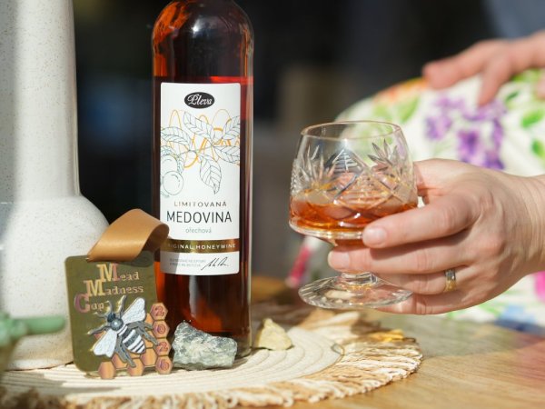 Mead from young walnuts 0,5l - limited edition
