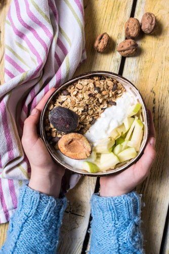 Medové müsli s pylem – švestky s čokoládou