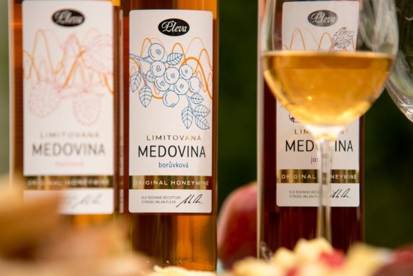 Omamná borůvková medovina 0,5 l – limitovaná edice