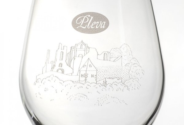 Mead glasses from Pleva - Honigweinglas: 1 pc with wavy lines + 1 pc with a castle
