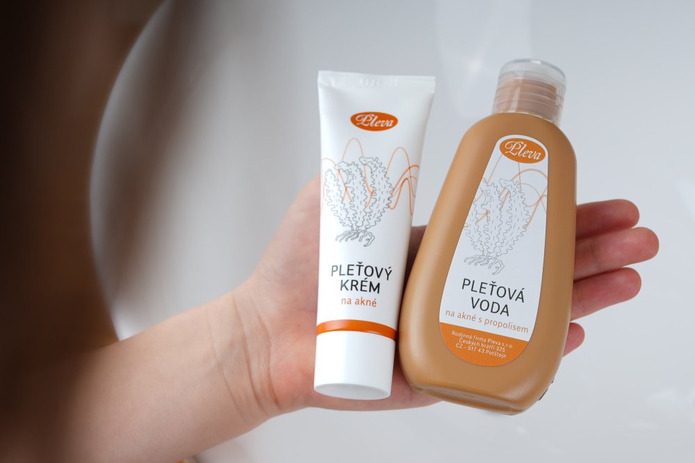 Pleťová voda na akné s propolisem Pleva