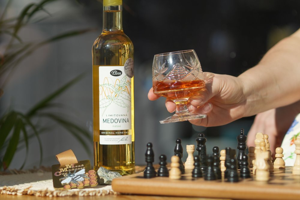 Medově větrná mátová medovina Pleva 0,5l – limitovaná edice