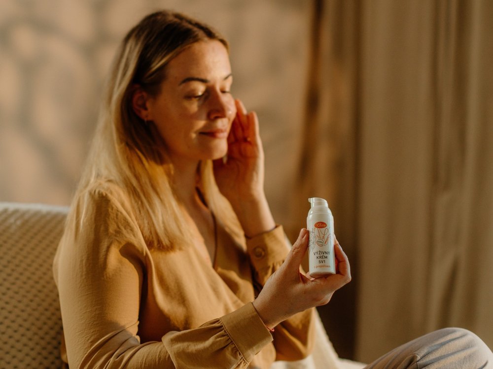 Výživný krém s propolisem 5v1 - Pleva