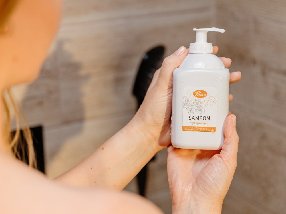 Shampoo with propolis 500g, Pleva