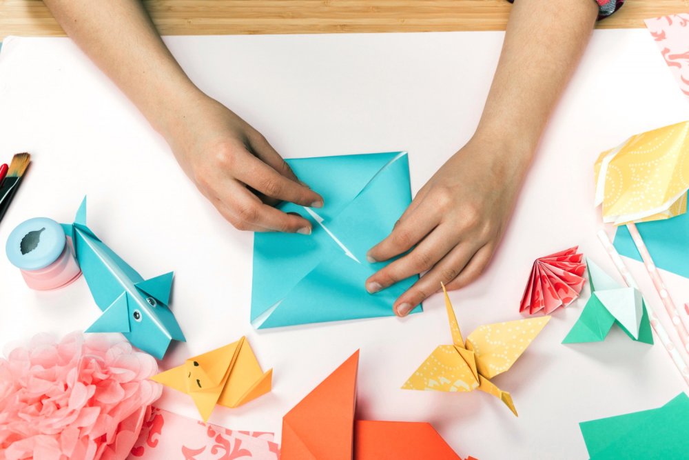 výroba obálky nebo krabičky ve stylu origami