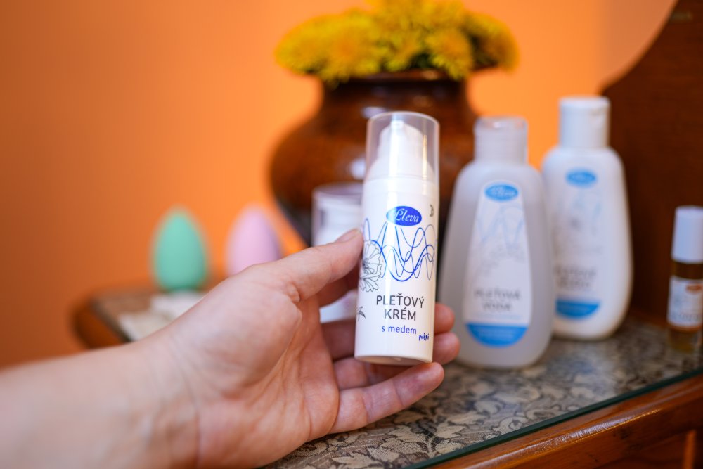 Přírodní pleťový krém s medem noční, Pleva