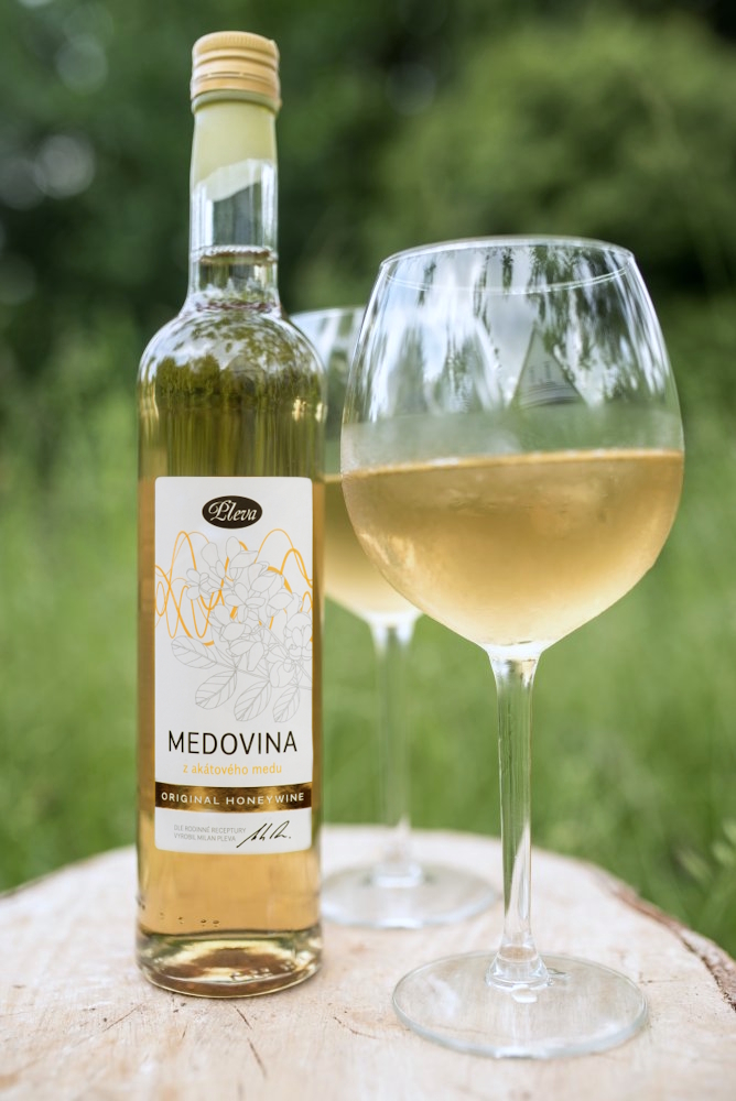 Divoká medovina z akátového medu, suchá 0,5 l – limitovaná edice